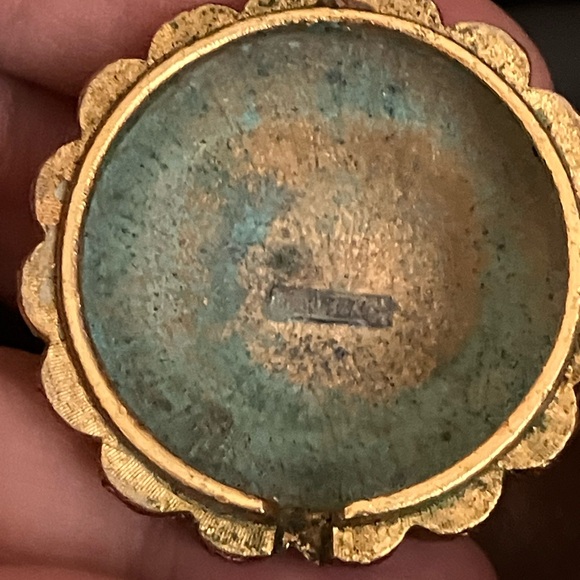 Vintage Florenza Gold Tone Trinket Box With Faux Green Stone - Picture 4 of 8